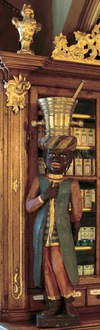 Figur eines Mohren als Tragefigur eines Apothekenmörsers, C: Kunstverlag Peda Gregor e. K., Passau